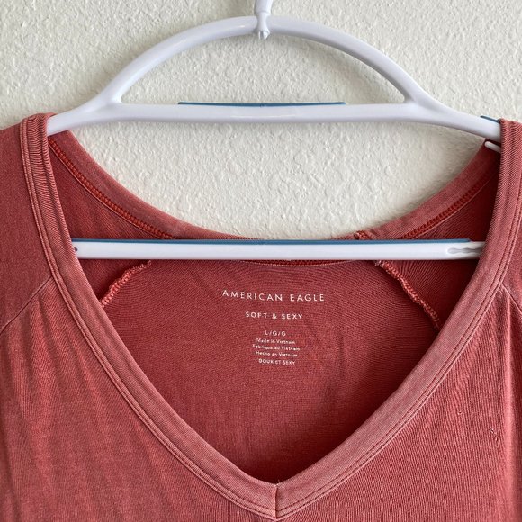 Coral American Eagle Soft and Sexy V Neck Top - Picture 3 of 7